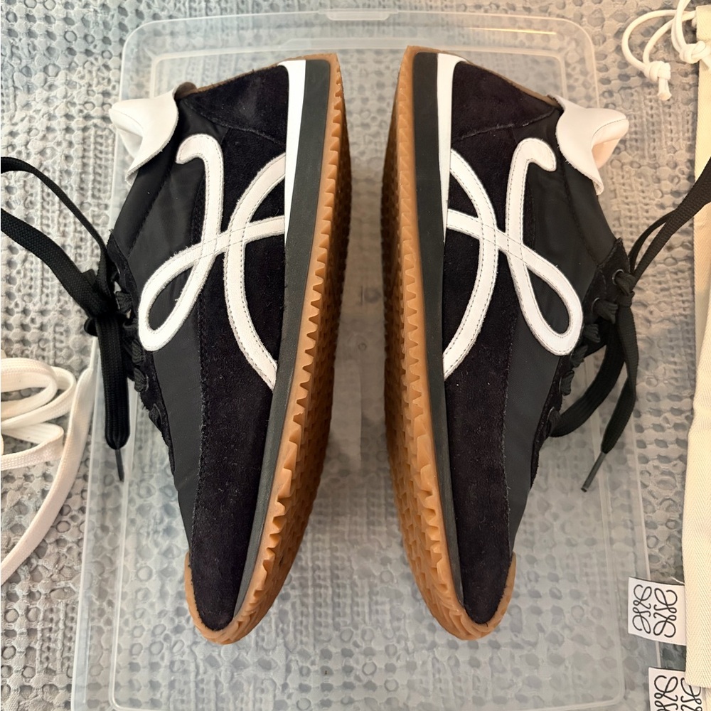 Loewe Flow Runners Black & White women’s sneakers size 37 - Picture 2 of 12